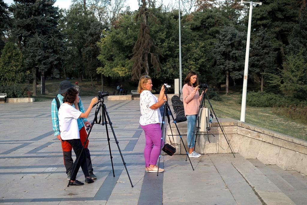 Icon for advanced course showing trophy and target