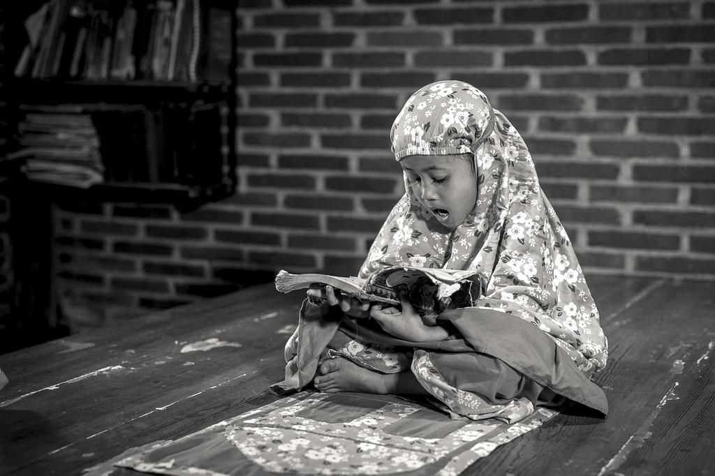 Portrait of satisfied student Anna Müller from Hamburg